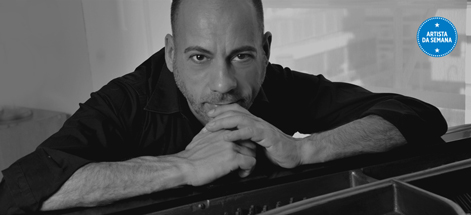 JUAN CARLOS CAMBAS: «INTENTO QUE A MIÑA MÚSICA TEÑA IDENTIDADE E PERTENZA»