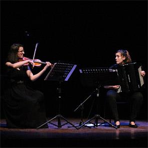 Dúo Fírveda: Marina Hermida & Nerea Rodríguez