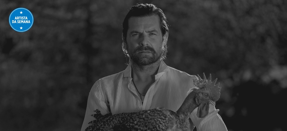 DAVIDE SALVADO: «UNHA CANCIÓN NON É SÓ UNHA MELODÍA. É UNHA CASA. É UNHA MEMORIA»