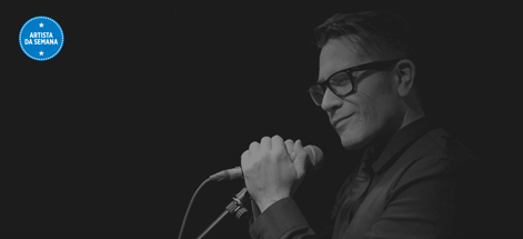 FERNANDO TATO: «A MIÑA RELACIÓN COA MÚSICA É UNHA RELACIÓN TÓXICA DE MANUAL: EU ÁMOA E ELA MALTRÁTAME»